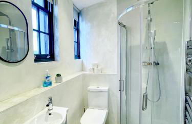 Modern 1-Bedroom Apartments near Shoreditch, Old Street & Hoxton by NourNest Apartments - Foto 60