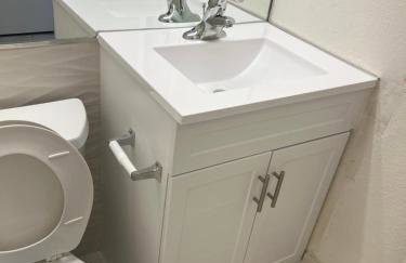 TROPICAL Palm Beach NEW SUITE 3 Beds 2 BEDRS &2BATHROOMS ENSUITE BEACH 5 MINOutdoorPOOL Garden - Photo 11