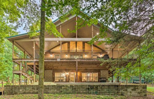 Deck and Fire Pit Lakefront Hideaway in Scranton! - Foto 30