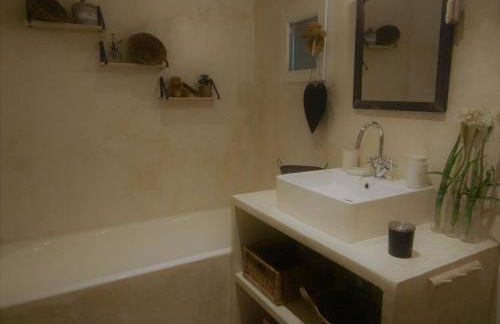 Le petit mas en provence avec piscine - Photo 49