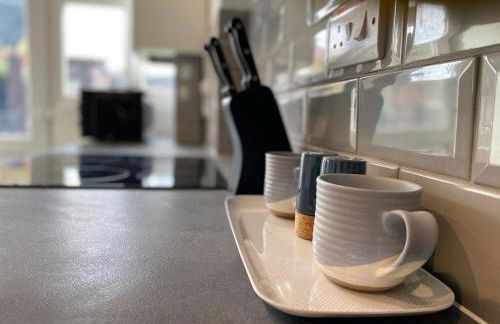 S Gravesend 1 Bed Flat 2 Min Walk STN-Town Centre - Foto 12