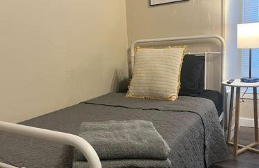 Funky 3rd Floor Condo 5 Beds with Sofa Bed plus WIFI - Foto 7