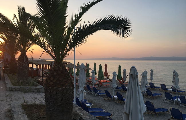 Calista Luxury Appt - Photo 11