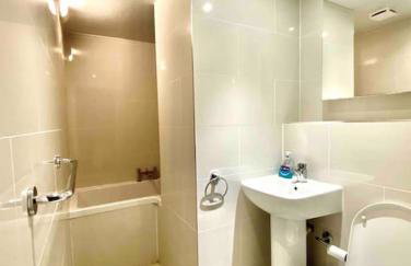 2Bdr Modern Apartment in Hammersmith West London - Foto 8