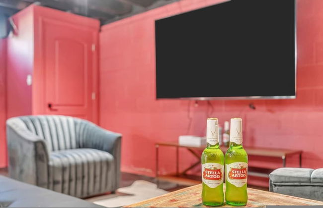 Fall Getaway With Hot Tub Fire Pit and Games - Photo 31