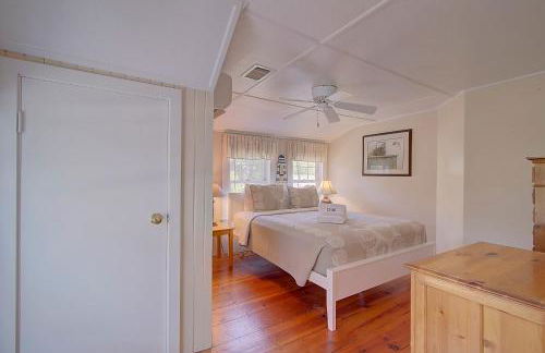 Large Deck Fire Pit Dog Friendly Near Beach - Sleeps 10 - Foto 15