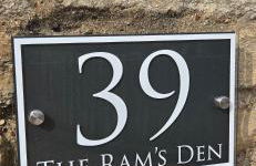 Stamford- Contractors -parking-pets - Foto 9