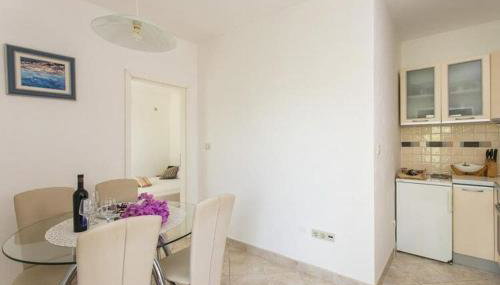 Apartments Maria Kolo ep - Two Bedroom Apartment with Terrace and Garden View - Photo 3