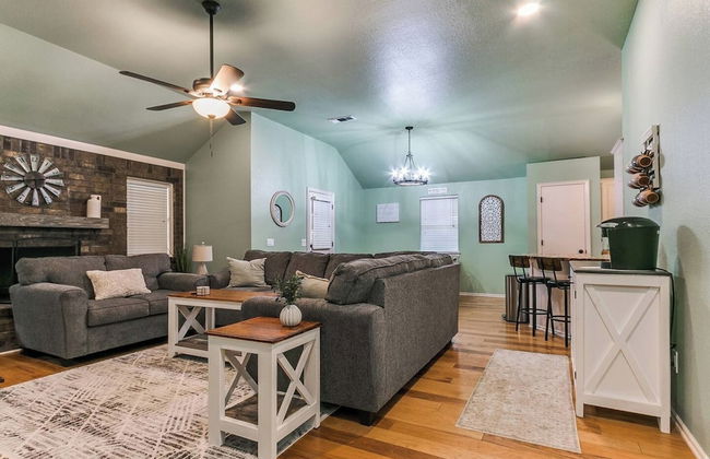 Serene Modern Farmhouse on 2 Acres - Foto 20