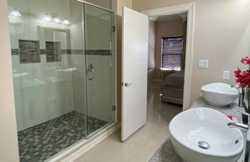 Pool, Patio and Yard Chic South Texas Home - Foto 14