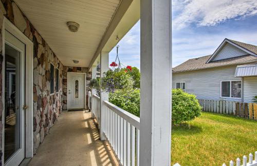 Elegant Stone Cottage Steps to Crystal Lake Beach - Foto 25