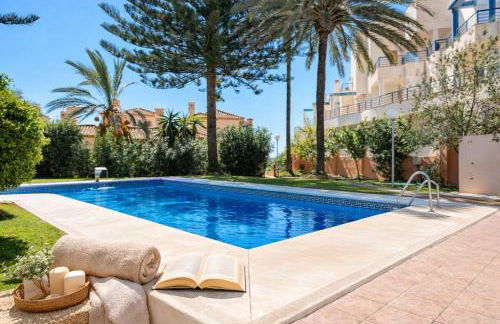 Noctua Estepona Puerto 021 - Photo 16