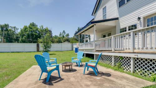 Spacious Yard, Games and Fire Pit Grove Home Rental - Foto 3