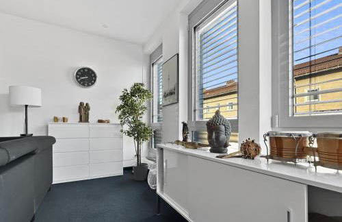 Zentrale Ferienwohnung in München 6 Schlafzimmer, 16 Gäste - Photo 26