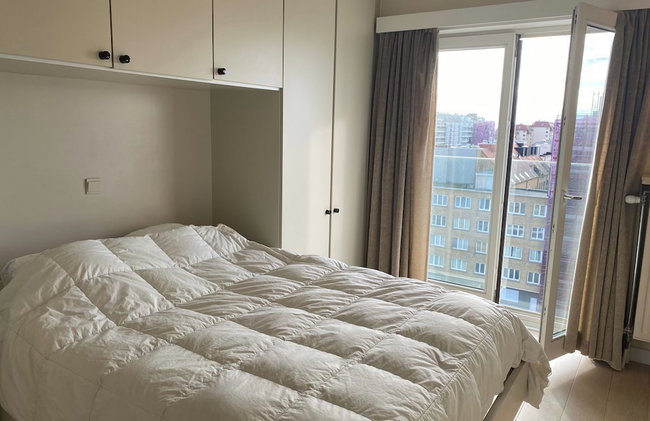 Apartment in Nieuwpoort Near Sandy Beaches - Photo 3