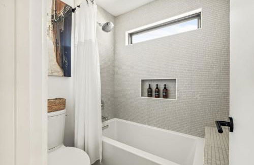 Central Austin Oasis with Pool - Sleeps 9 - Foto 38