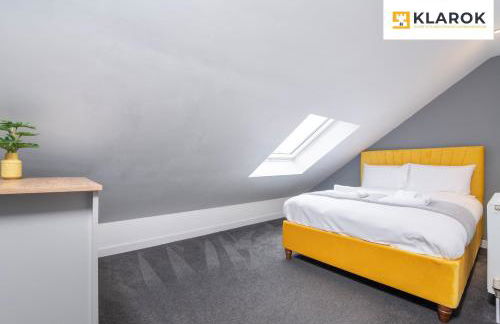 LONG STAYS 30pct OFF - Spacious 4Bed - Sports Channels - Parking By Klarok Short Lets & Serviced Accommodation - Foto 5