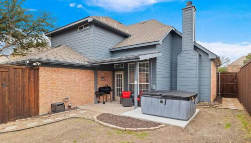 Frisco Resort Style Home w/Spa - Photo 3