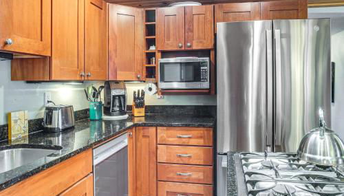 Walk to Town and Beaches! Cozy Home in Coeur dAlene - Foto 2