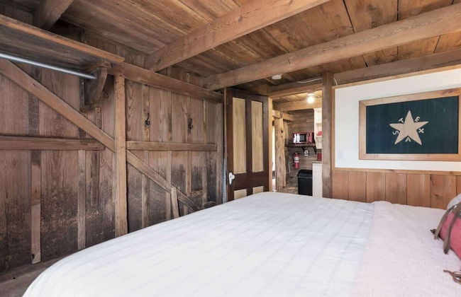 Gorgeous Barn Cabin 10min From Main St! - Foto 5