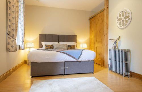 Askrigg Chapel - Photo 43