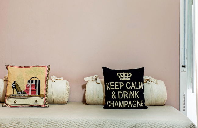 City Apartment w/ Balcony - Foto 23