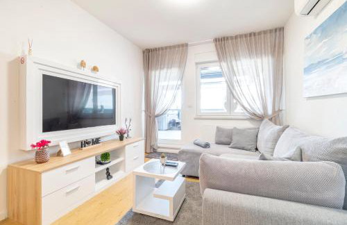 LILY apartment - Flexible SelfCheckins 48- Luxury- Extra big terrace with jacuzzi - Foto 5