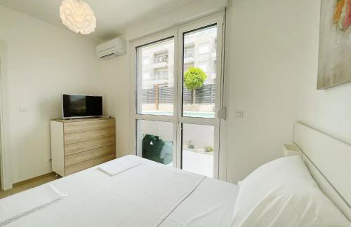 Cozy seaside apartment with private pool & terrace - Foto 22