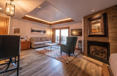 Studio Efficiency Unit with Balcony over Mountaineer Square condo - Foto 10