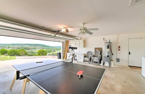 Spacious Getaway about 12 Acres, Views, and Hot Tub! - Foto 32