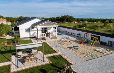 Holiday home Aprilis with pool, jacuzzi and sauna - Foto 4