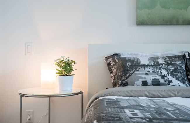 QuickStay - Luxury in Yorkville (Yonge & Bloor) - Photo 4