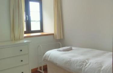 Berryhill West Steading - Peterhead - 3 bedroom 2 bathroom self-catering - Sleeps 5 - Private off-road parking - Yard & Shed - Suit Contractors - Newly Refurbished - Underfloor Heating - Drying Room - Golf Driving Range - Cafe - Extensive Footpaths - Foto 6
