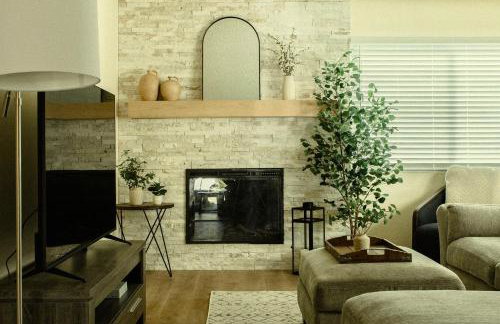 Cozy Family Home - 20 Mins from Disneyland - Foto 2