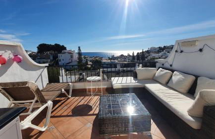 Stilfullt semesterhus nära pool och strand. - Foto 5