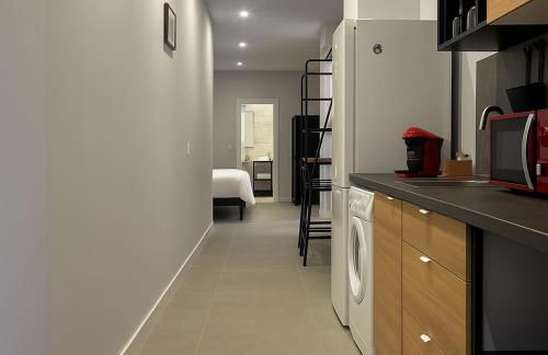 Hermoso Piso a 5 Minutos de la Estación De Bus y Tren María Zambrano - Foto 2