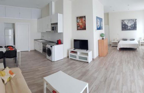 Spacious studio apartment in Cabanyal - Photo 1