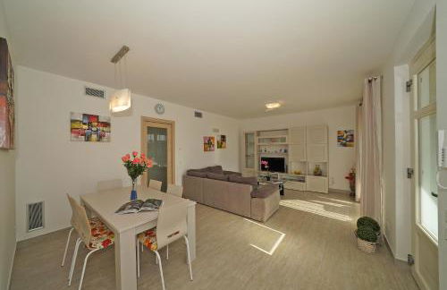 Villa Serraglie con piscina privata - Foto 13