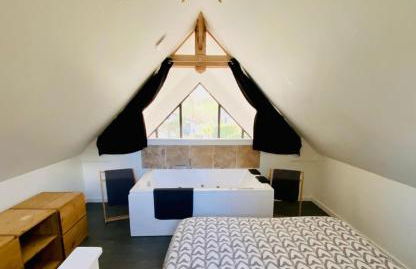 Loft arty à 800 mètres de la plage avec jacuzzi - Foto 17