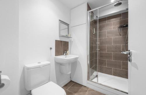 Stylish Wilmslow Retreat, Perfect for Business & Long Stays - Foto 11