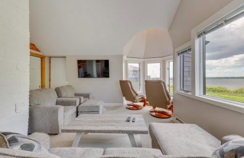 5 Mi to Provincetown! Water-View Beach House - Foto 3