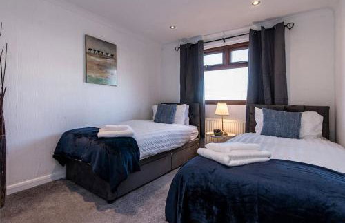 Cosy Countryside Hot Tub Retreat! Fully Central Heated with FREE Parking - Foto 6