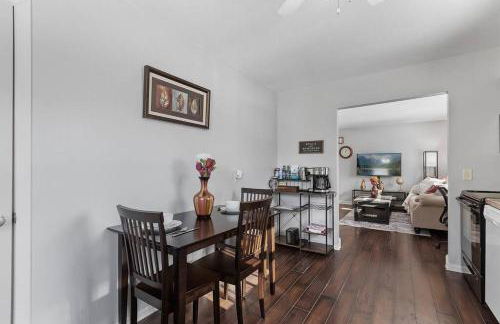 Tranquil 2BR Apt NE Mpls - 8073 Apt 4 - Foto 19