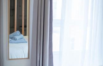 L'HELLENID - Logement Spacieux Proche Cour d'appel Riom - Foto 7