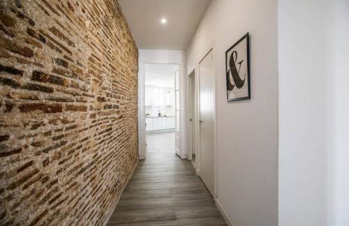 31ARA1092- Newly Refurbished 2BR Flat in the Gothi - Photo 23