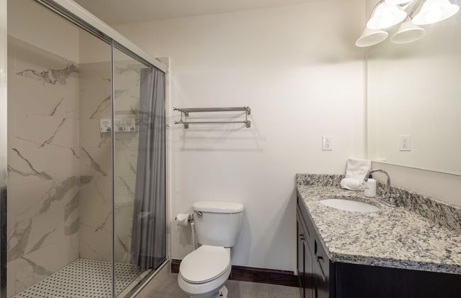 Sosuite 2BR Apt w Balcony W D Gym On-site Bar - Foto 25