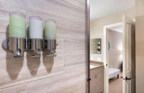 115 Modern and Serene Min to Downtown - Foto 33