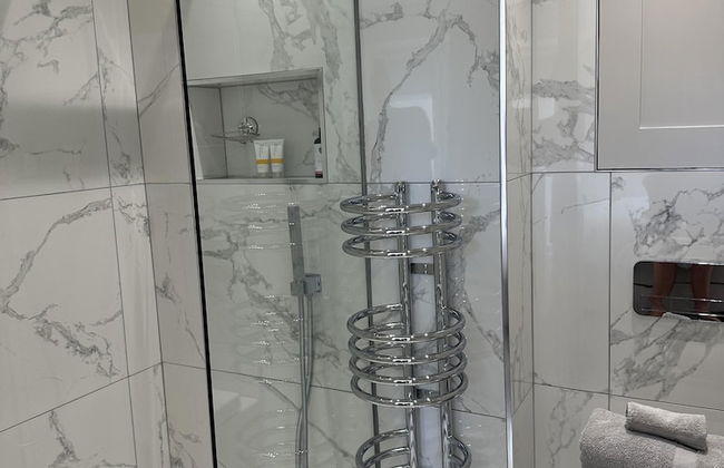 Beautiful 1-bed Studio in Bourne end - Foto 13