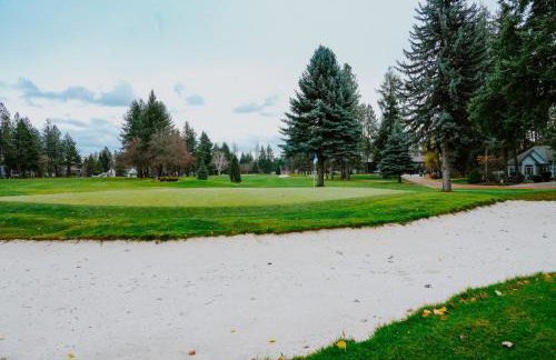 Cozy 2BR Condo Walk to Lake, Saltwater Pool and Golf - Foto 35