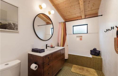 Modern indoor-outdoor living wHot Tub Walk to Beaches & Mountain Trails - Foto 38